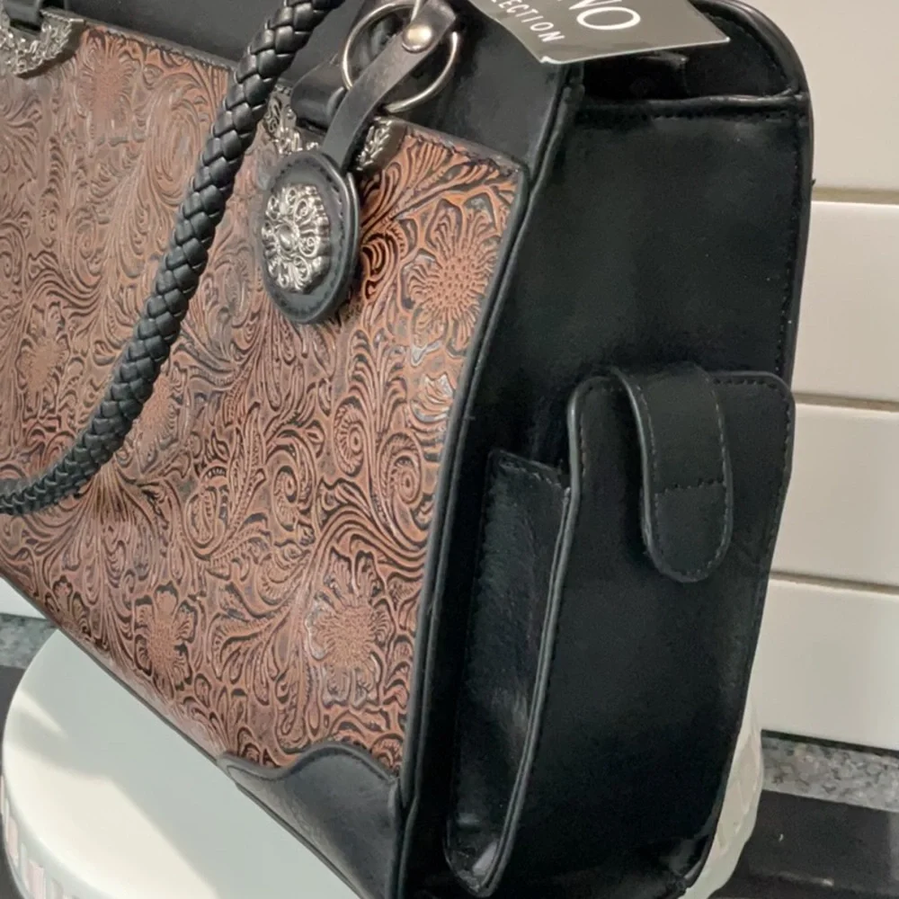 Bueno beautiful handbag tote.